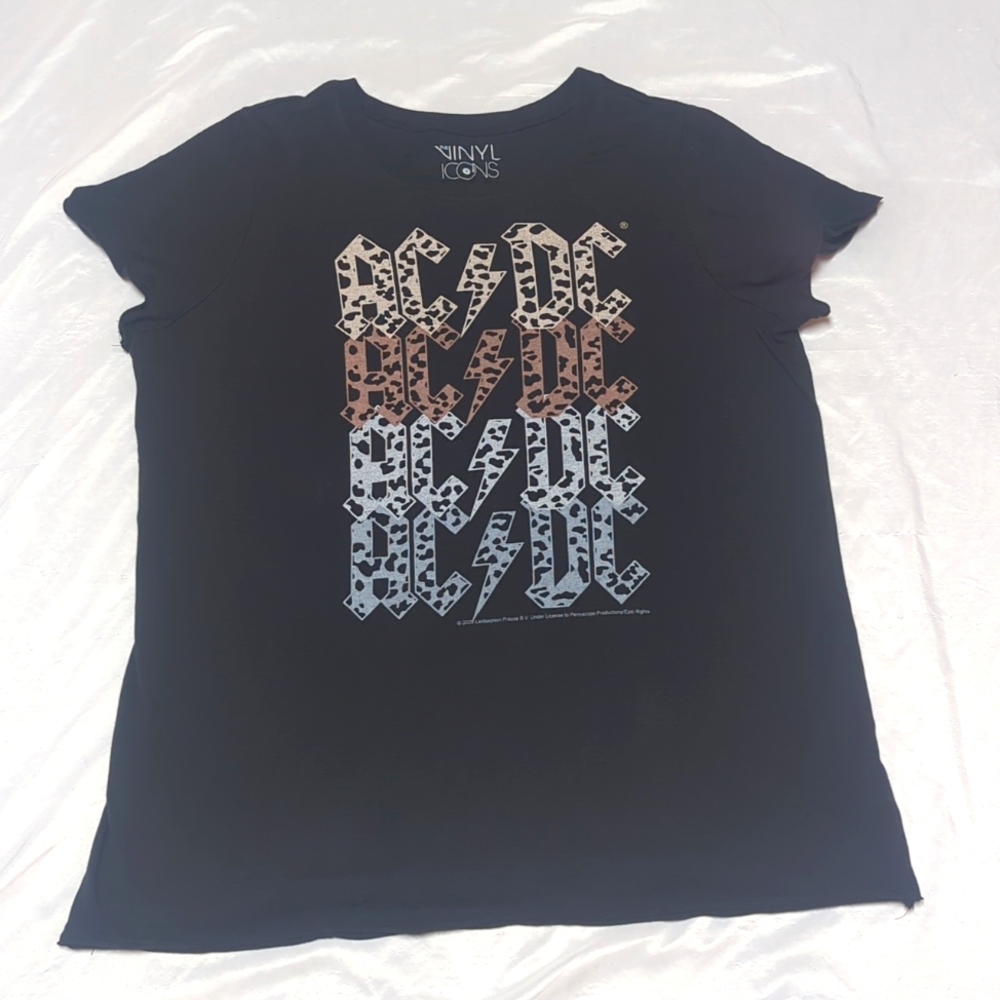 The Vinyl Records Leopard Printed ACDC Graphic Band Crew Neck Tee